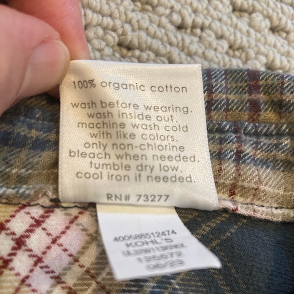 Little & co 6month flannel button down - Picture 4 of 6